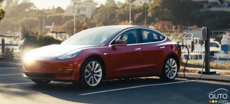 Tesla Unveils Faster Charger That Can Gain Back 150 km of Range in 5 Minutes